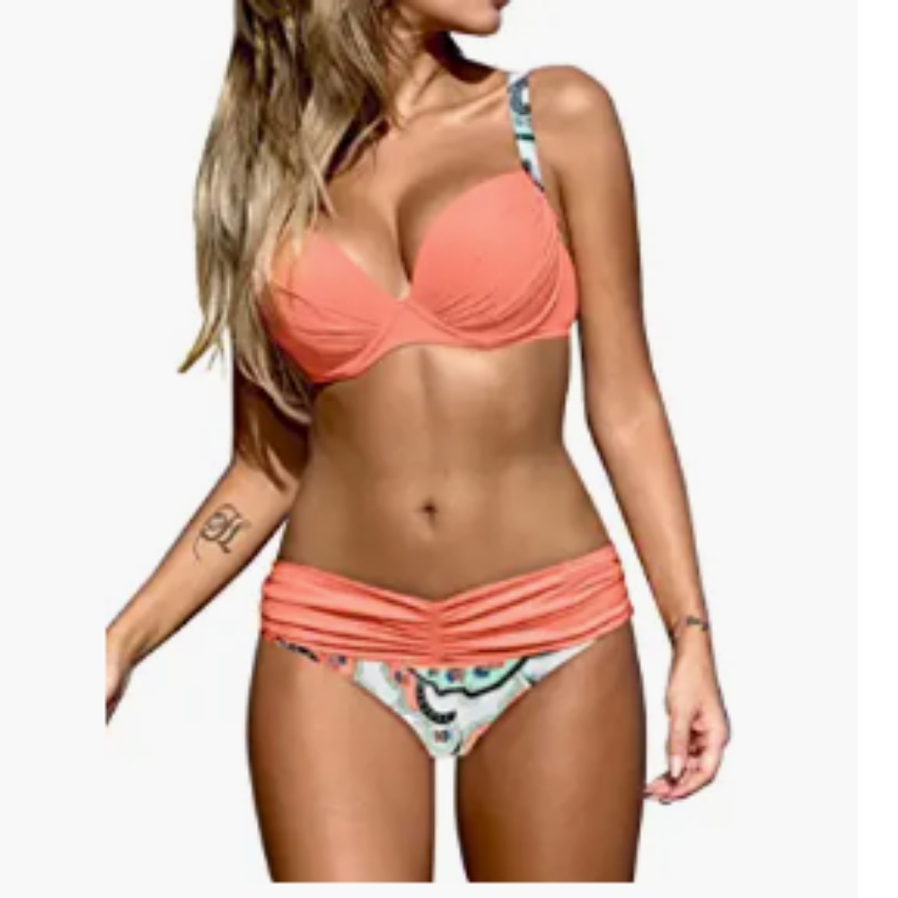 Women 2 pieces swimsuits in size XL